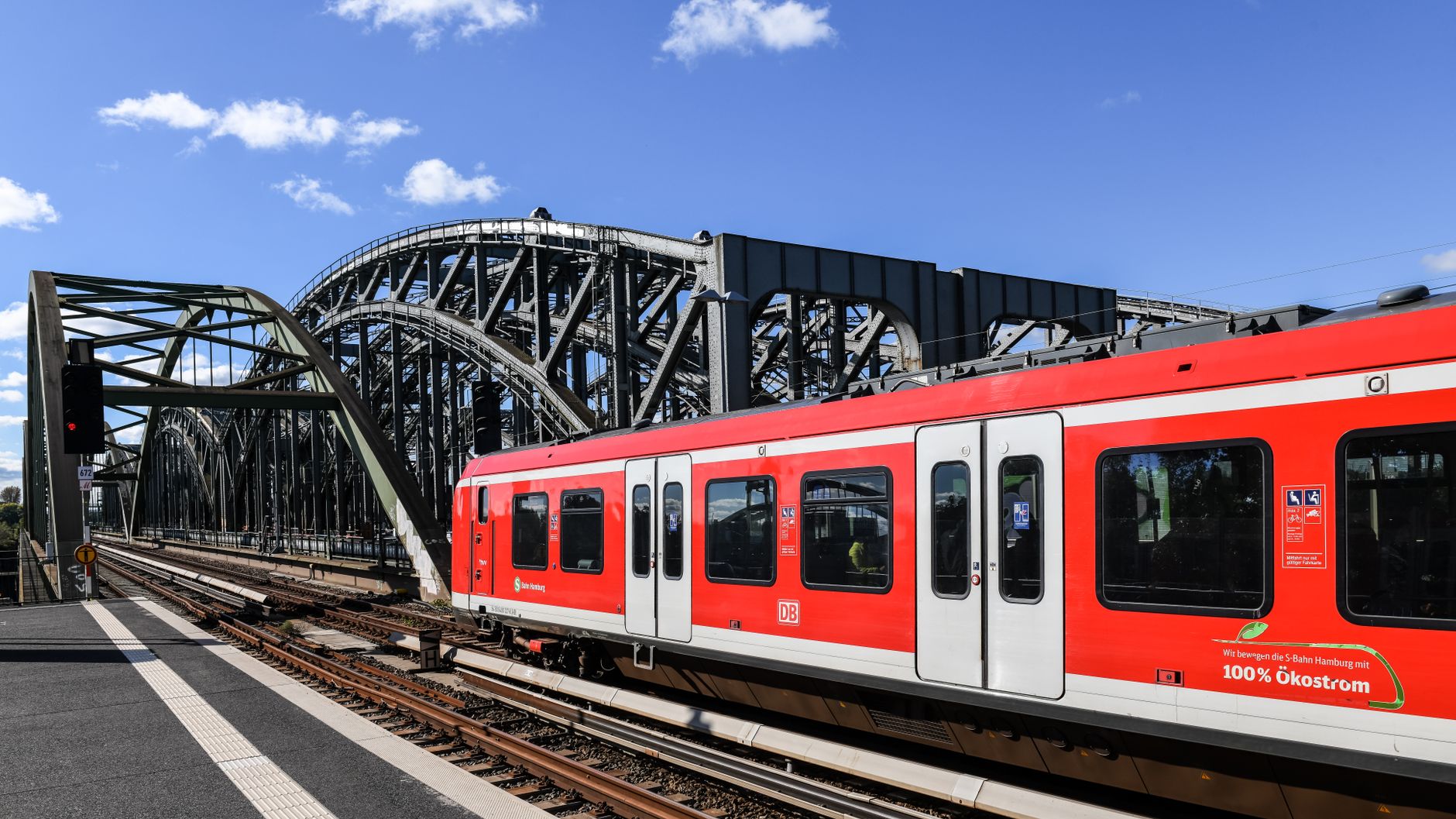 Medienberichte: Bahn erstmals seit sieben Jahren mit Gewinn