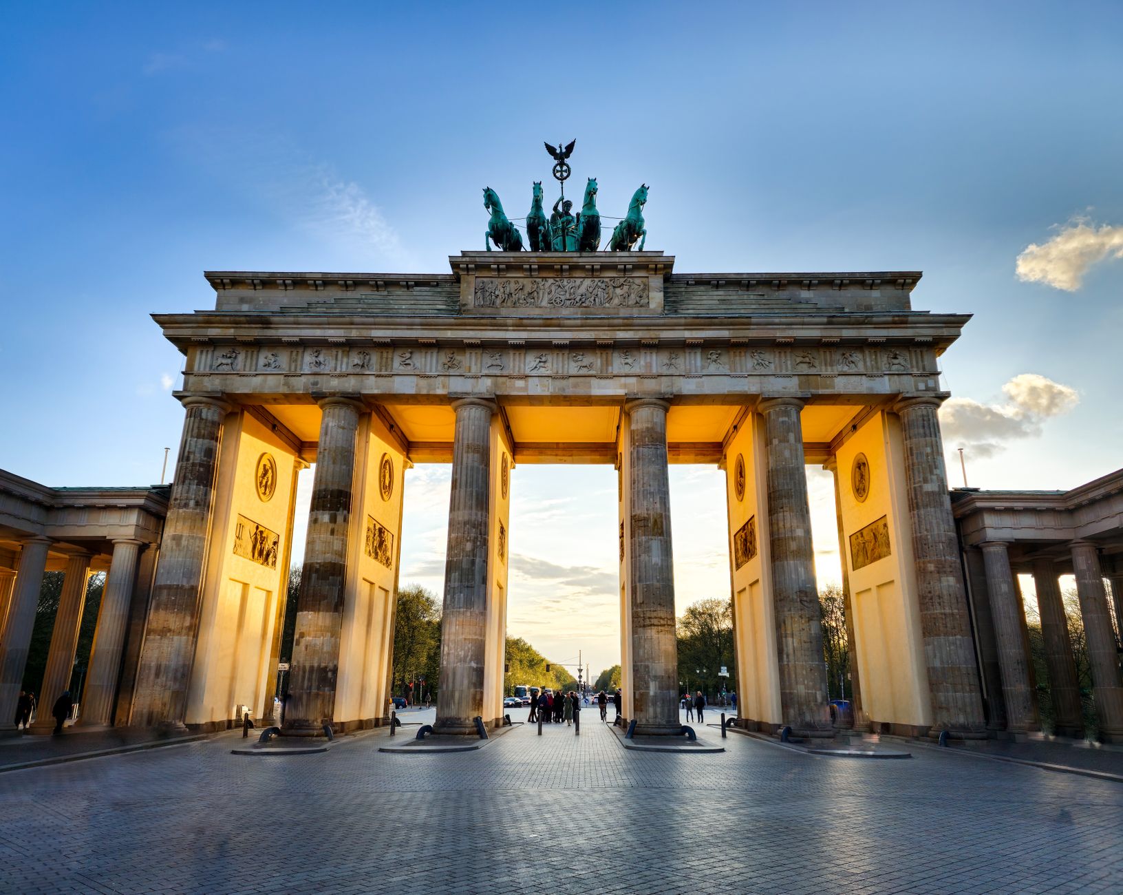 Berlin - Bundeskabinett beschließt Geheimdienstreform - gemischte Reaktionen
