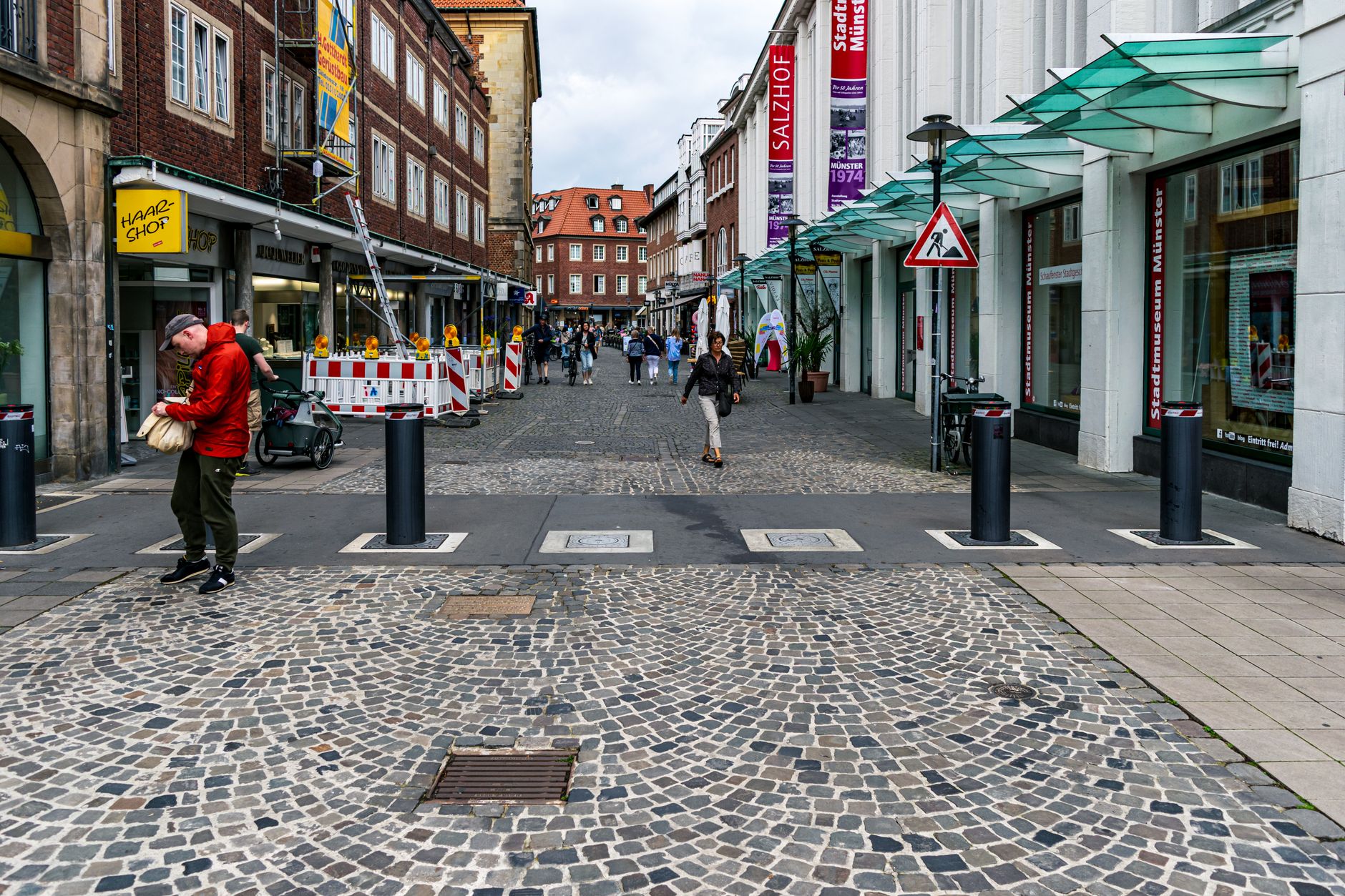 Nordrhein-Westfalen - Solingen hat an Terroranschlag vor zwei Jahren erinnert