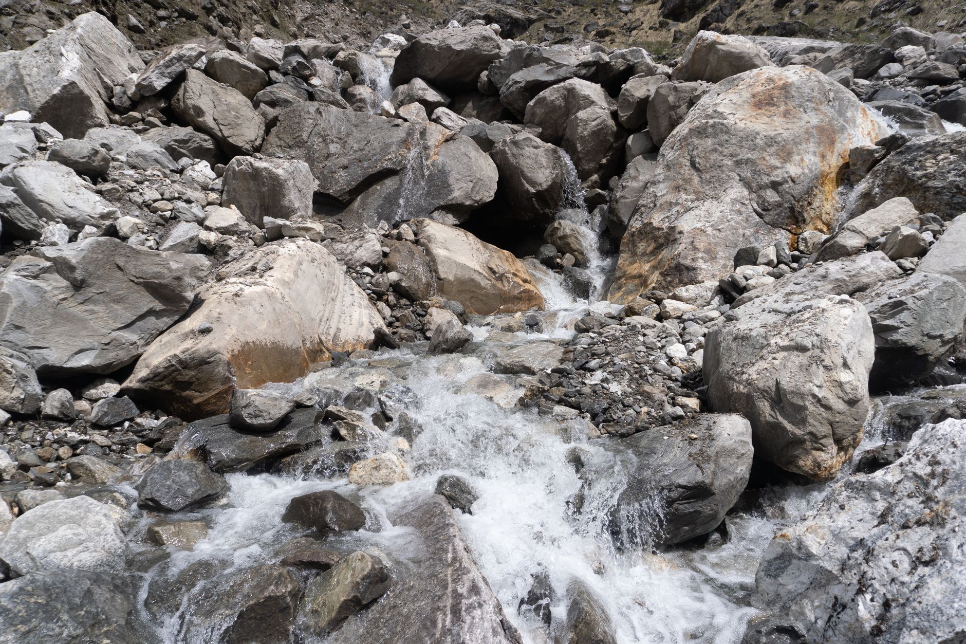 Nepal: Hunderte Touristen nach Sturzflut vermisst