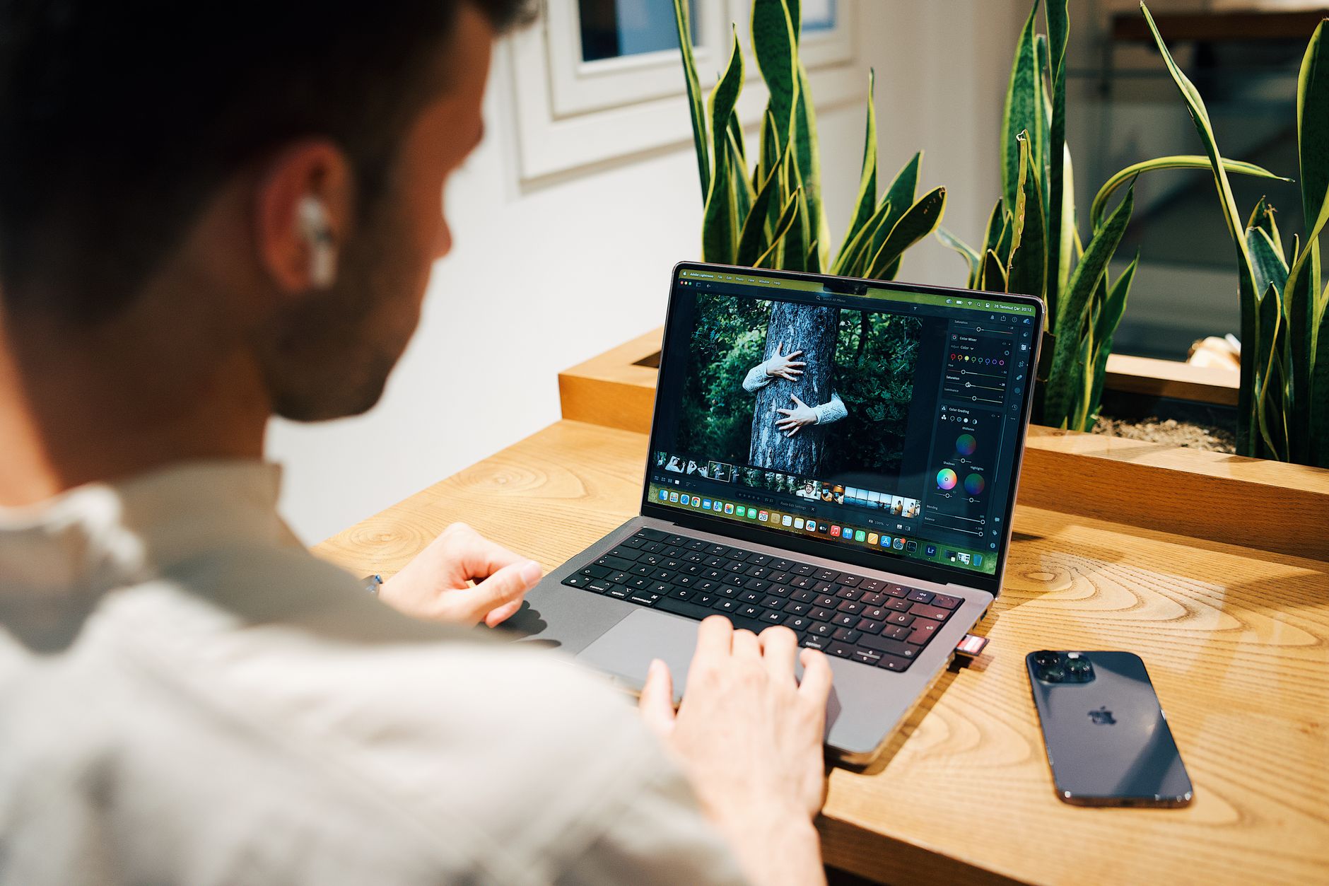 Hugging Face: Warum Nvidia die KI-Plattform für 12,9 Milliarden Dollar kaufen könnte