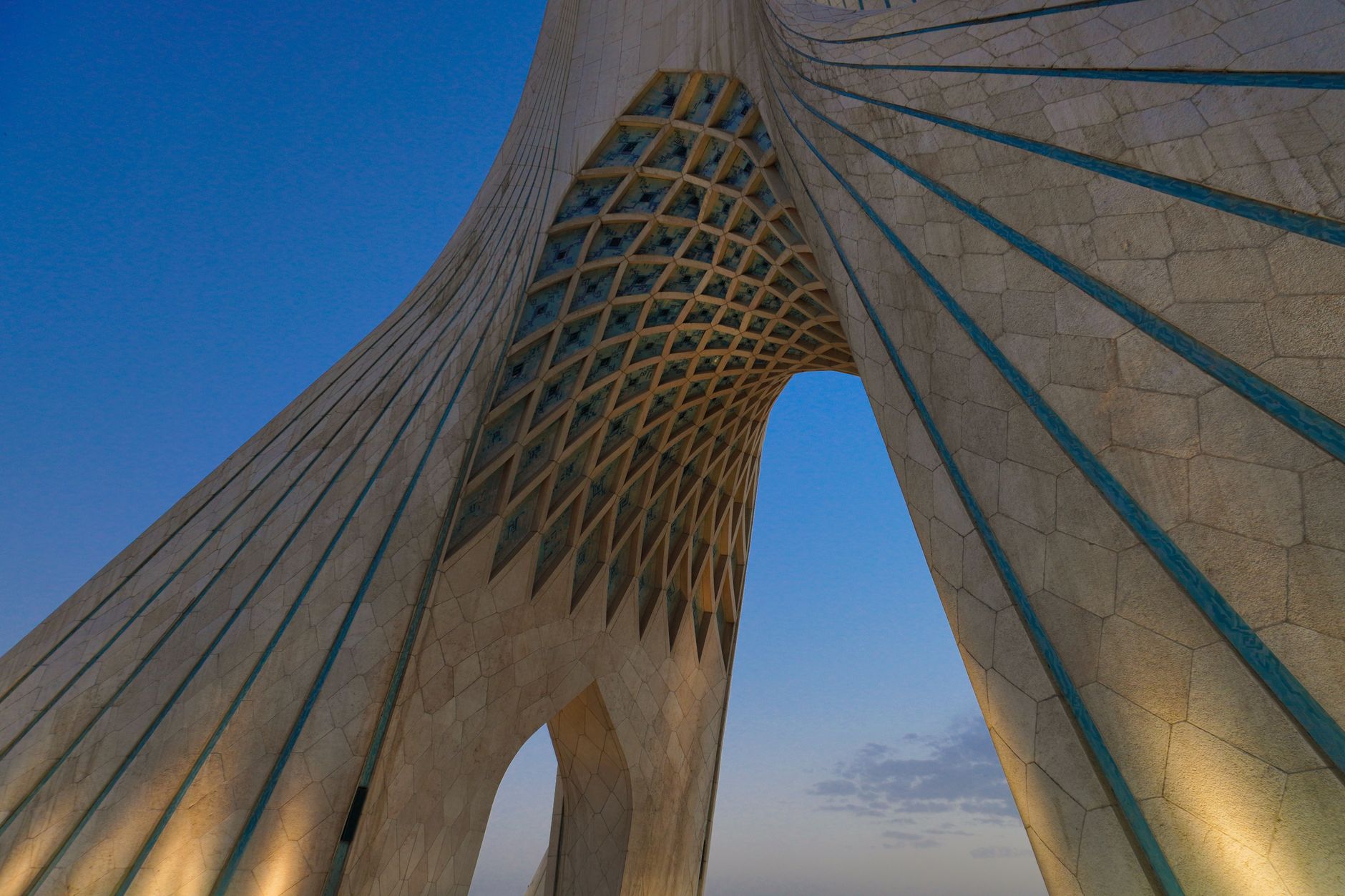 Wirtschaft - Iran-Krieg treibt Inflation im Euroraum auf 3,3 Prozent
