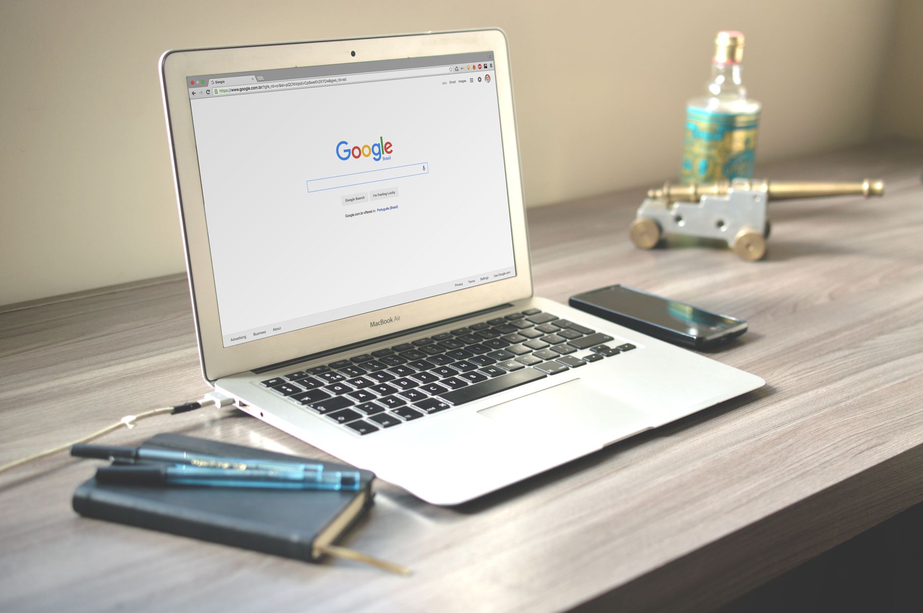 Wahlen ohne Werbung: Wie Google und Meta die aktuellen Wahlkämpfe verändern