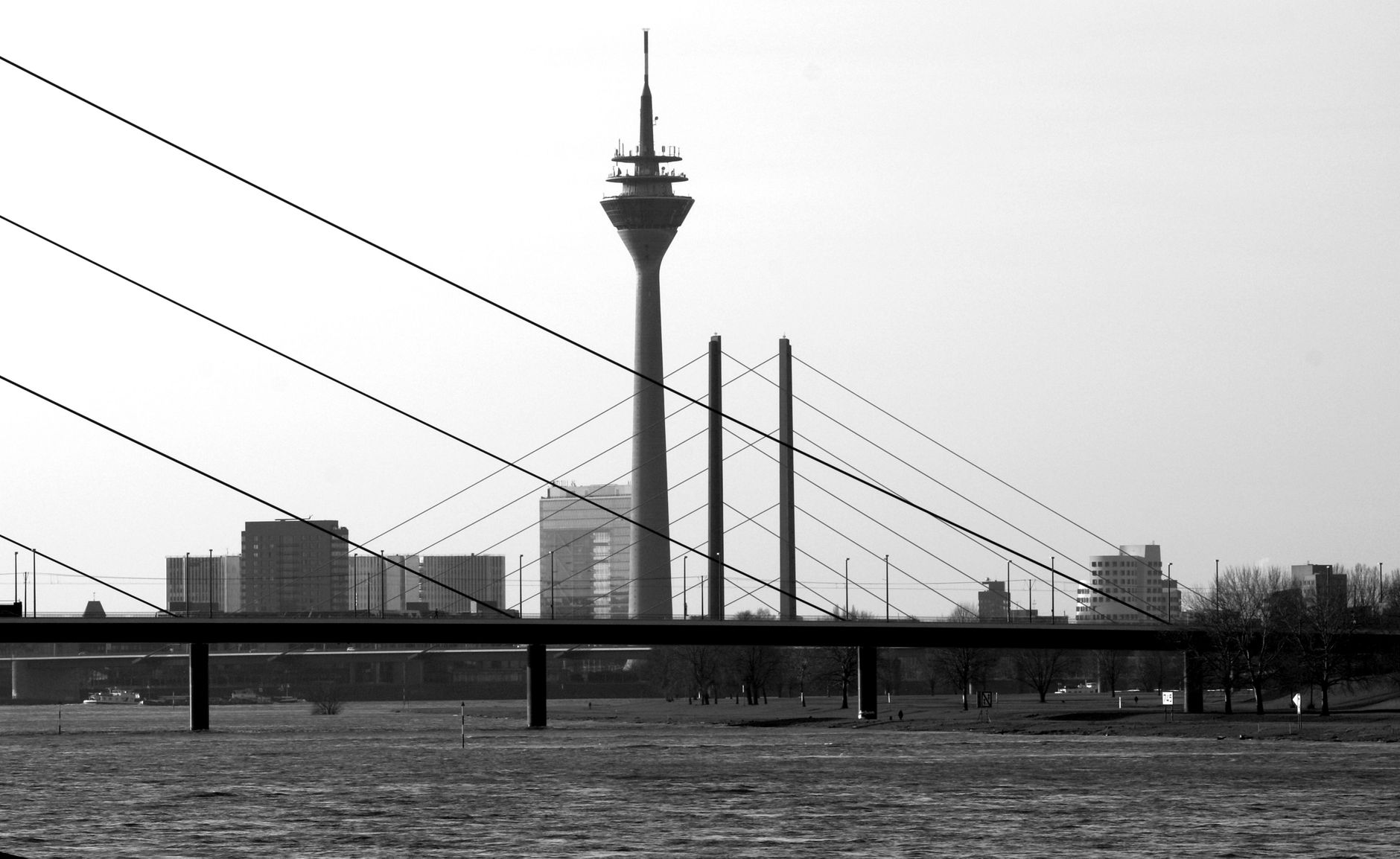 Ringen um Commerzbank: Rhein stellt Forderungen an Unicredit
