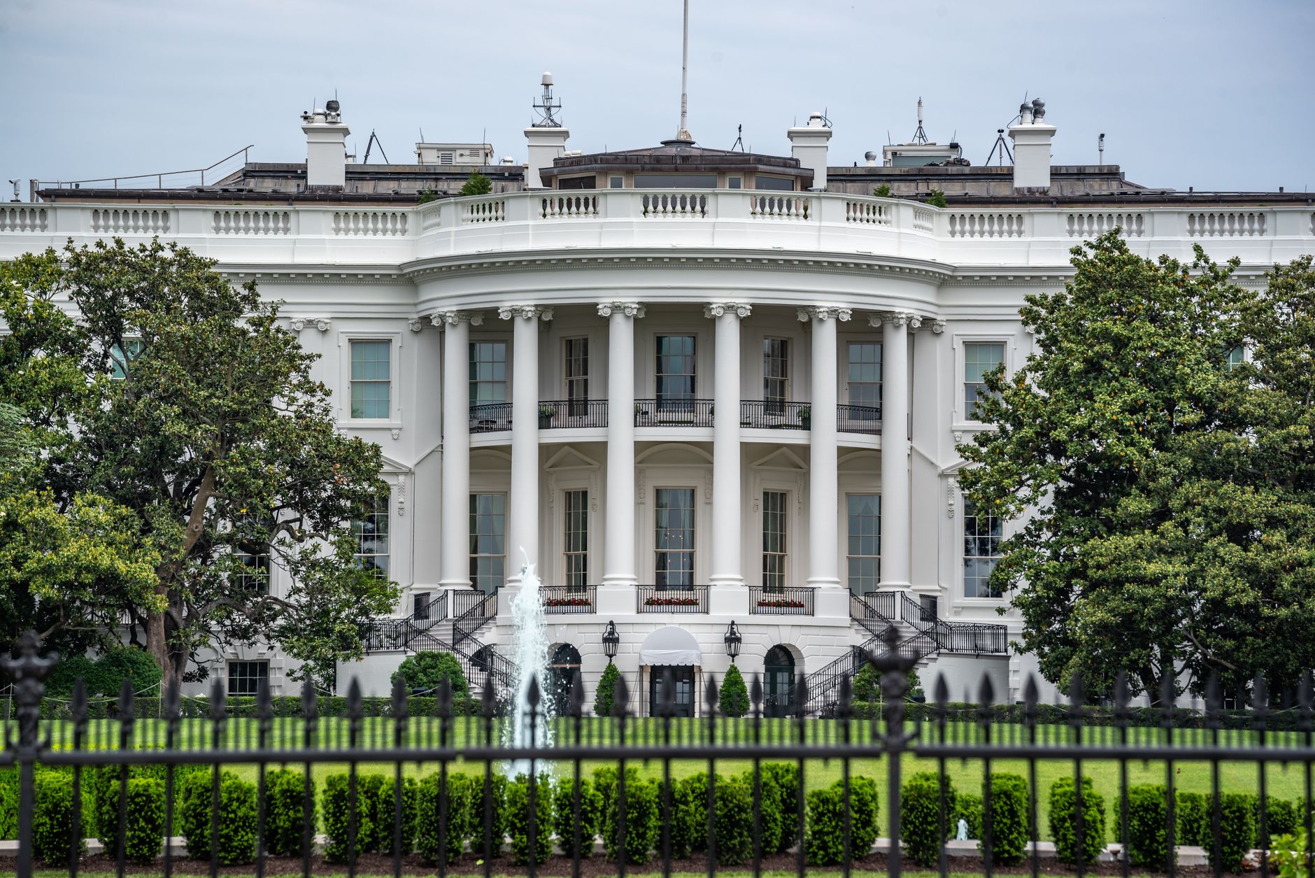 Washington - "Verfassung schützt Pressefreiheit": Journalistenvereinigung empört wegen Trumps Ausschluss von CNN aus dem Weißen Haus