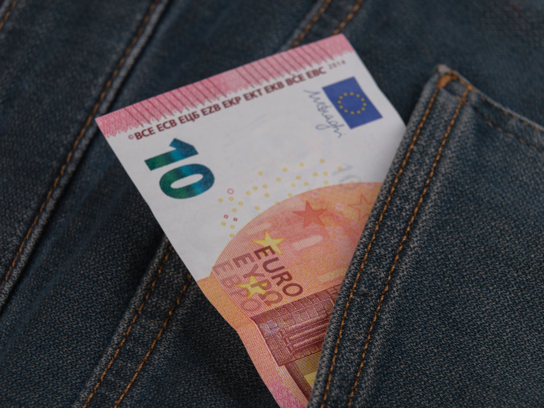 Sorgen um Geld: Frauen fühlen sich finanziell unsicherer