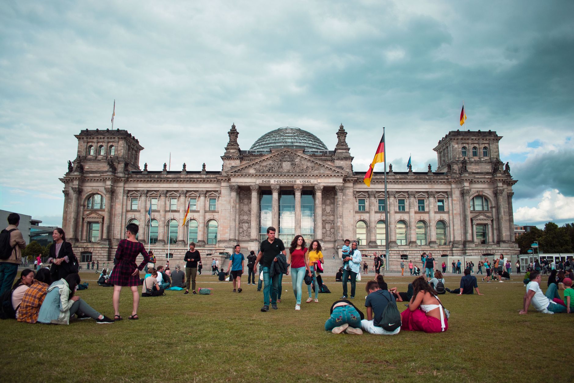 Regierungsbildung in Berlin - Grüne und SPD stimmen über Koalitionsverhandlungen ab