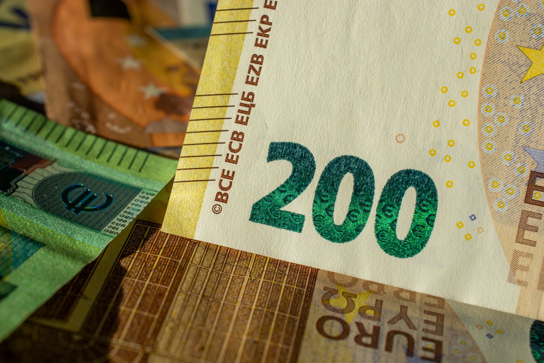 Steigende Preise für Benzin, Heizöl, Gas - wie teuer wird der Winter?