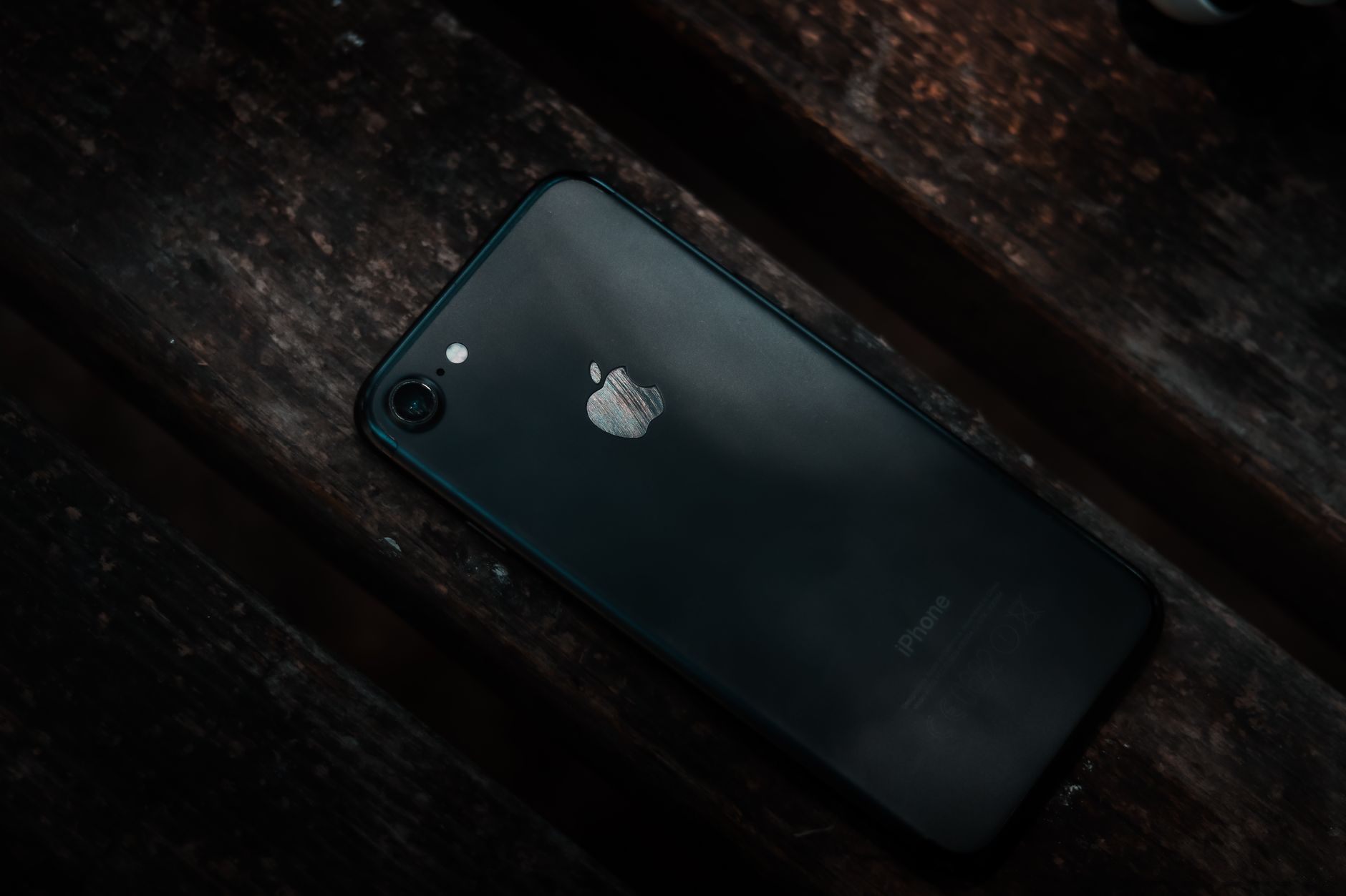 iPhone Duo: Erste Displays brechen am Scharnier